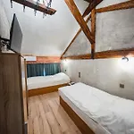 Hostal складъ